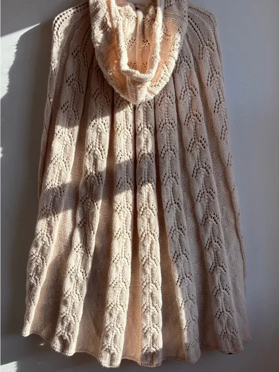 Cream Knit Button-Up Cape - Picture 3 of 3